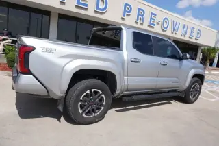 Toyota Tacoma 2024 4x2 SR5 4dr Double Cab 5.0 ft SB