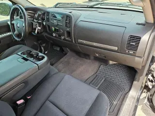 GMC Sierra 1500 2010 4x2 SLE 4dr Crew Cab 5.8 ft. SB