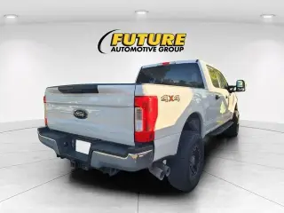 Ford F-250 Super Duty 2018 4x4 XLT 4dr Crew Cab 8 ft. LB Pickup