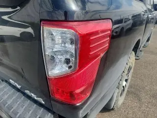 Nissan Titan 2021 4x4 SV 4dr Crew Cab 5.6 ft. SB