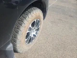 Nissan Titan 2021 4x4 SV 4dr Crew Cab 5.6 ft. SB