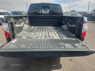 Nissan Titan 2021 4x4 SV 4dr Crew Cab 5.6 ft. SB
