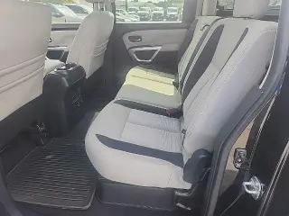 Nissan Titan 2021 4x4 SV 4dr Crew Cab 5.6 ft. SB