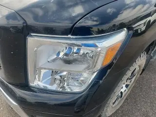 Nissan Titan 2021 4x4 SV 4dr Crew Cab 5.6 ft. SB
