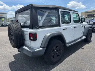 Jeep Wrangler Unlimited 2018 4x4 Sport 4dr SUV (midyear release)