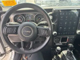 Jeep Wrangler Unlimited 2018 4x4 Sport 4dr SUV (midyear release)