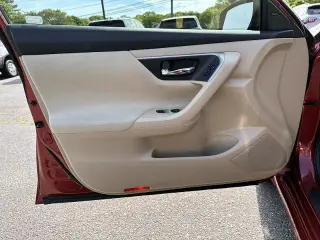 Nissan Altima 2015 2.5 SV 4dr Sedan