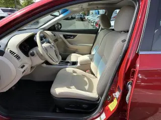 Nissan Altima 2015 2.5 SV 4dr Sedan