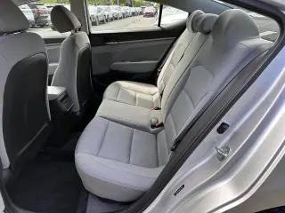 Hyundai ELANTRA 2017 SE 4dr Sedan 6M (US)