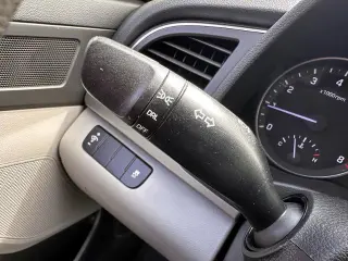 Hyundai ELANTRA 2017 SE 4dr Sedan 6M (US)