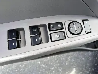 Hyundai ELANTRA 2017 SE 4dr Sedan 6M (US)