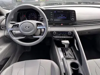 Hyundai ELANTRA 2023 SEL 4dr Sedan