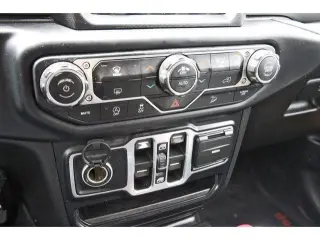 Jeep Wrangler Unlimited 2019 4x4 Sahara 4dr SUV