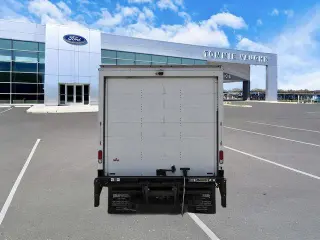 Ford E-Series 2022 E-350 SD 2dr 138 in. WB SRW Cutaway Chassis