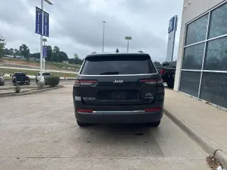 Jeep Grand Cherokee L 2022 4x4 Limited 4dr SUV