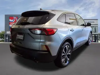 Ford Escape 2022 SE 4dr SUV