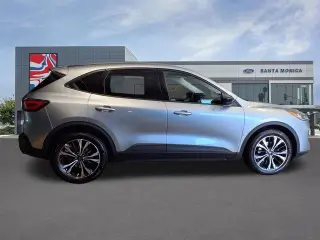 Ford Escape 2022 SE 4dr SUV