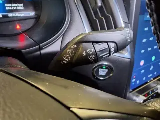 Ford Edge 2022 AWD Titanium 4dr Crossover