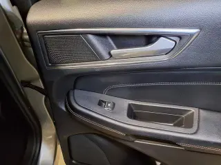 Ford Edge 2022 AWD Titanium 4dr Crossover