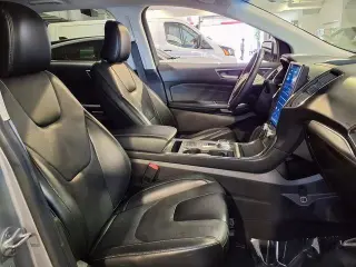 Ford Edge 2022 AWD Titanium 4dr Crossover