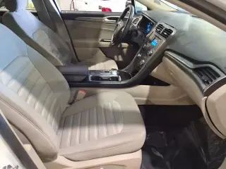 Ford Fusion 2017 SE 4dr Sedan