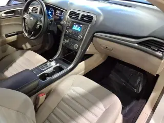 Ford Fusion 2017 SE 4dr Sedan