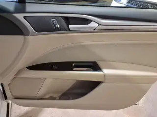 Ford Fusion 2017 SE 4dr Sedan