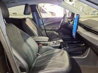 Ford Mustang Mach-E 2023 Select 4dr SUV