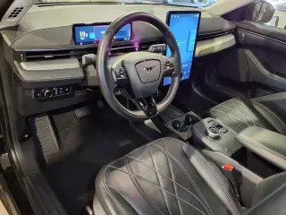 Ford Mustang Mach-E 2023 Select 4dr SUV