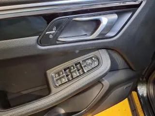 Porsche Macan 2020 AWD 4dr SUV