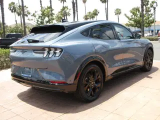 Ford Mustang Mach-E 2023 AWD Premium 4dr SUV