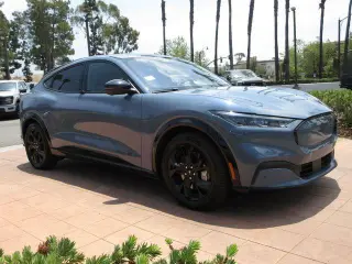 Ford Mustang Mach-E 2023 AWD Premium 4dr SUV