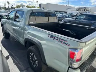 Toyota Tacoma 2022 4x2 TRD Off-Road 4dr Double Cab 5.0 ft SB