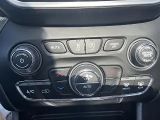 Jeep Cherokee 2019 4x4 Limited 4dr SUV