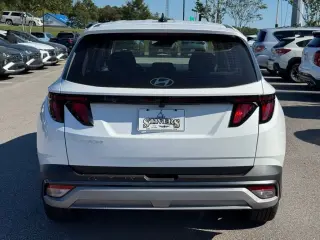 Hyundai TUCSON 2026 SE 4dr SUV