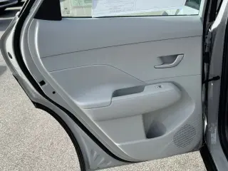 Hyundai KONA 2026 SE 4dr SUV