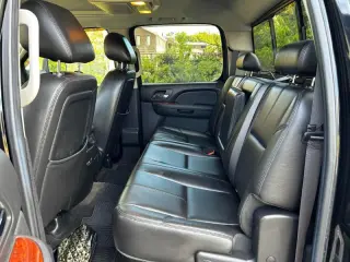 2011 Chevrolet Silverado 3500HD 4WD Crew Cab 167" DRW LTZ