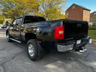 2011 Chevrolet Silverado 3500HD 4WD Crew Cab 167" DRW LTZ