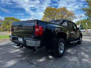 2011 Chevrolet Silverado 3500HD 4WD Crew Cab 167" DRW LTZ