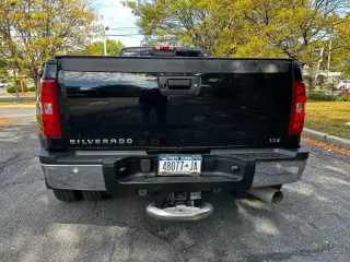 2011 Chevrolet Silverado 3500HD 4WD Crew Cab 167" DRW LTZ