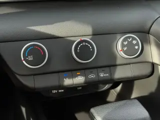 Hyundai ELANTRA 2026 SE 4dr Sedan