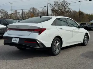 Hyundai ELANTRA 2026 SE 4dr Sedan