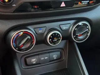 Hyundai VENUE 2026 SE 4dr Crossover
