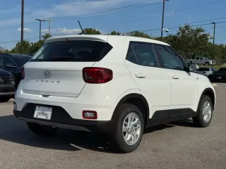 Hyundai VENUE 2026 SE 4dr Crossover