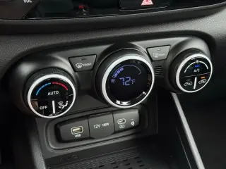 Hyundai VENUE 2026 SEL 4dr Crossover