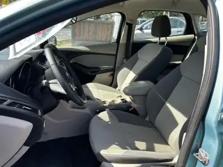 2012 Ford Focus SE Sedan