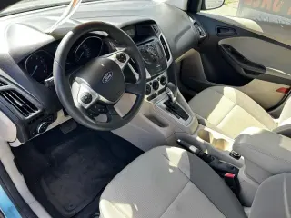 2012 Ford Focus SE Sedan