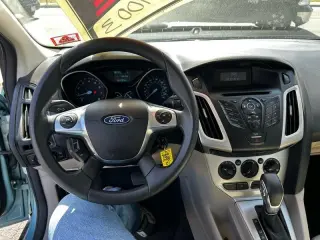 2012 Ford Focus SE Sedan