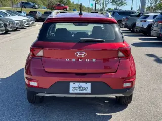 Hyundai VENUE 2026 SEL 4dr Crossover