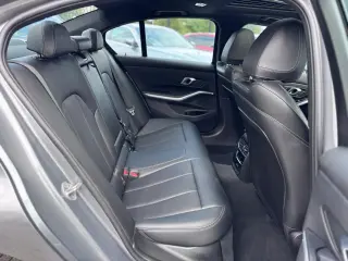 2024 BMW 3 Series 330i Sedan